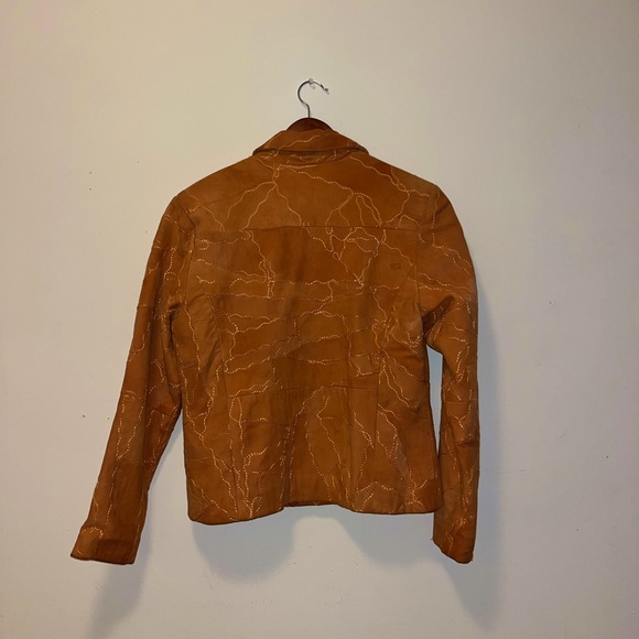 Blazer - Picture 2 of 3